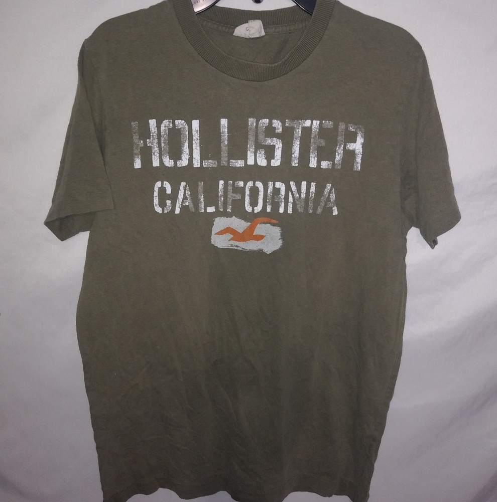 Hollister California S Short Sleeved T-Shirt Top in Olive